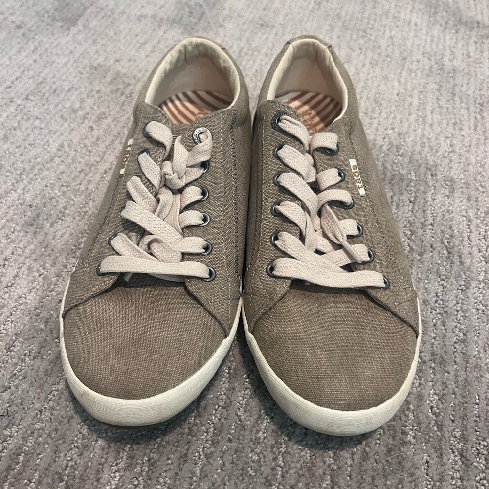 Taos Tan Women's Sneakers